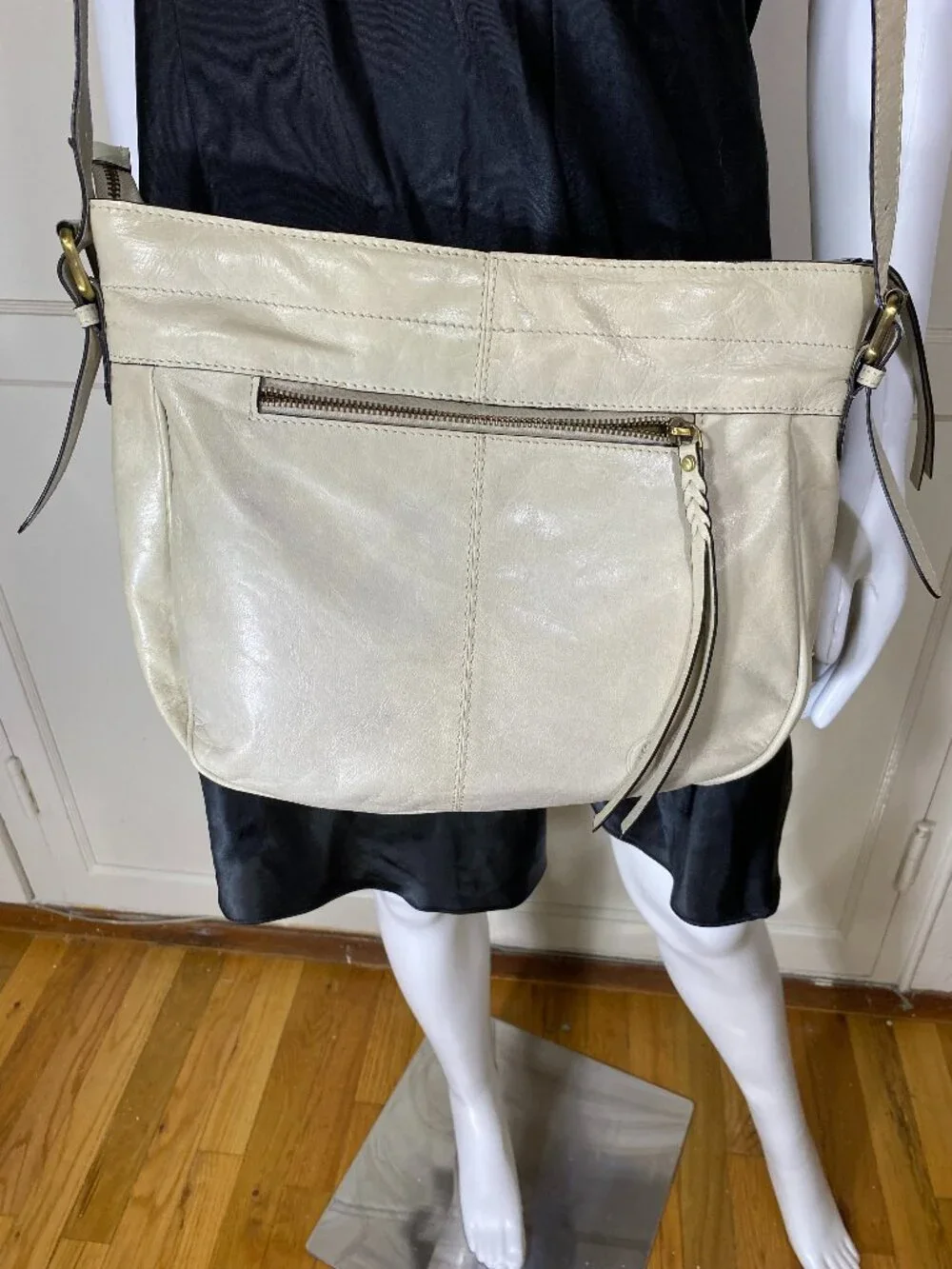 FIRENZE BELLA Quilt Diamond Woven Satchel Crossbody Hobo Bag Cream Leather $114